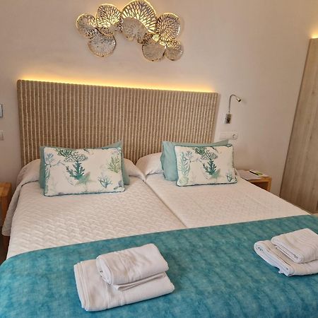 Apartamentos Costamar II Es Pujols Ngoại thất bức ảnh