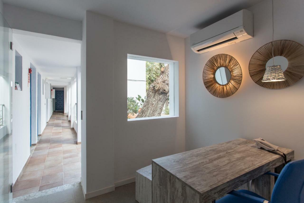 Apartamentos Costamar II Es Pujols Ngoại thất bức ảnh